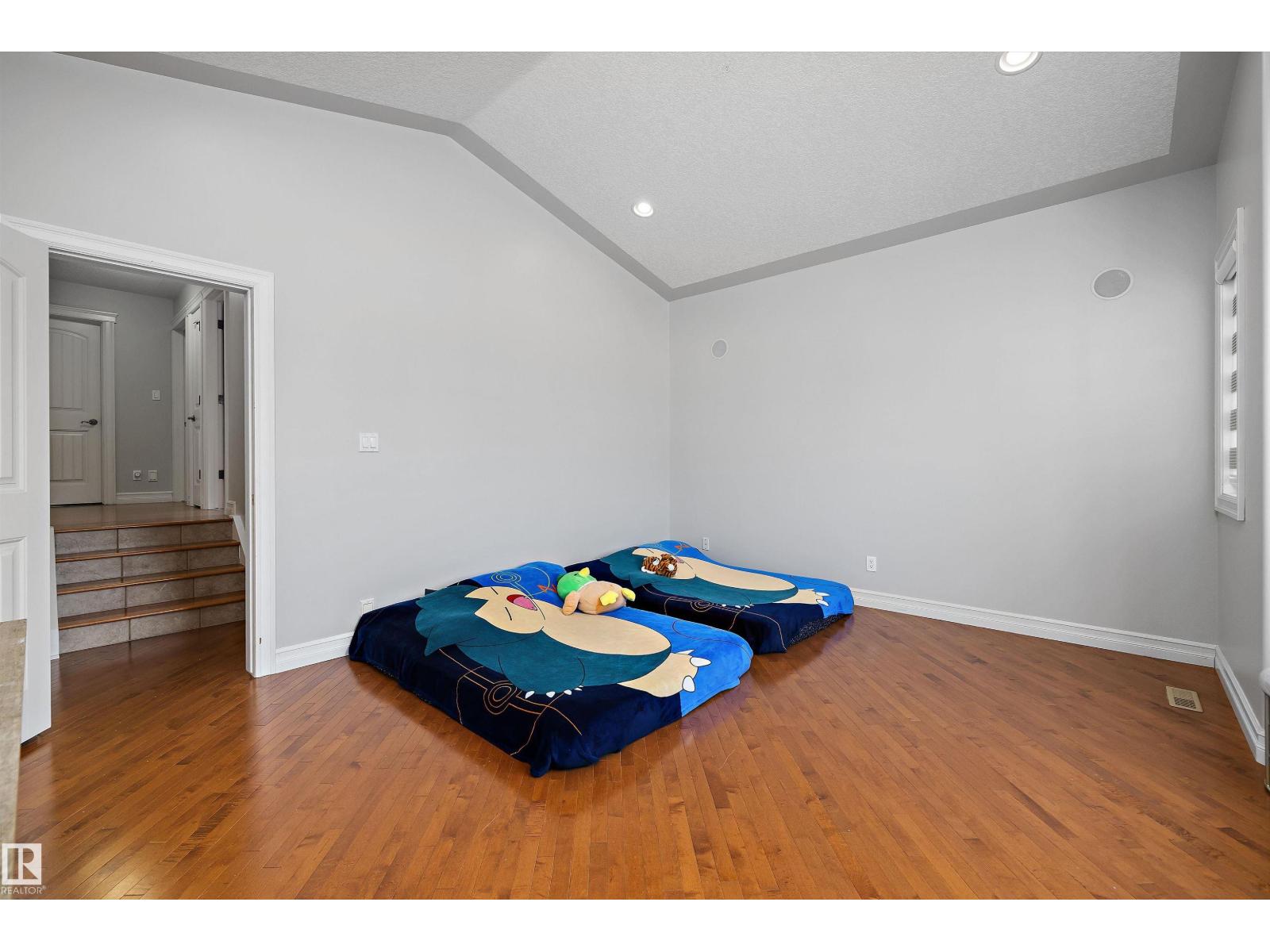 17815 111 St Nw Property Photo 32