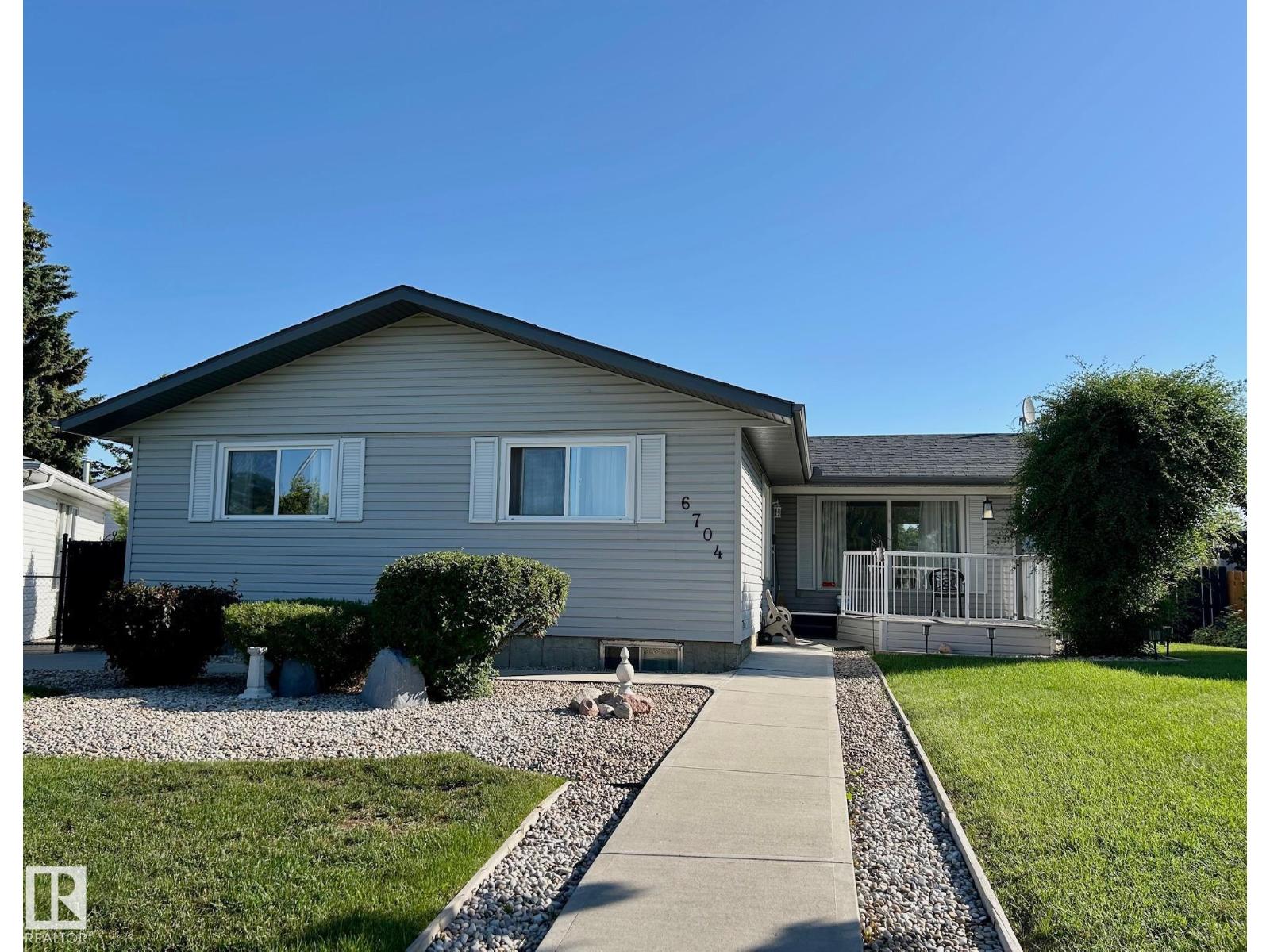 6704 152a Av Nw Property Photo 1