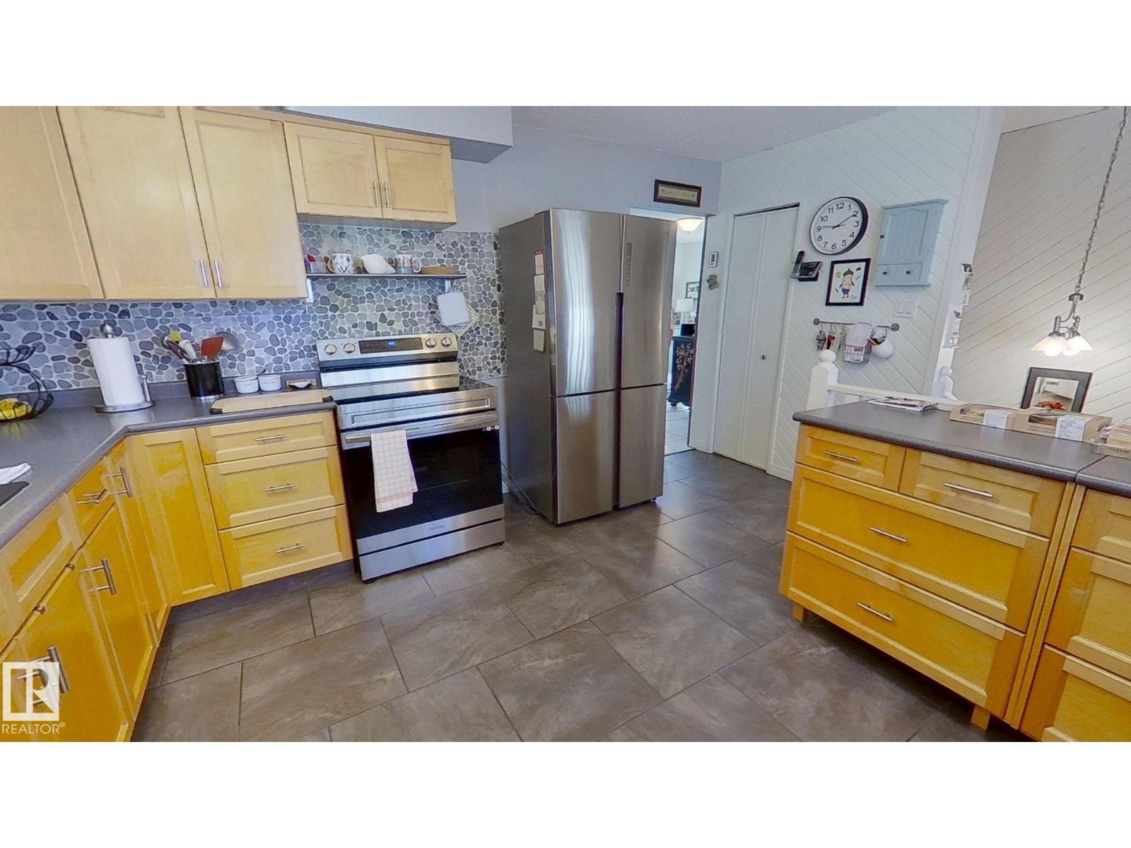 6704 152a Av Nw Property Photo 8