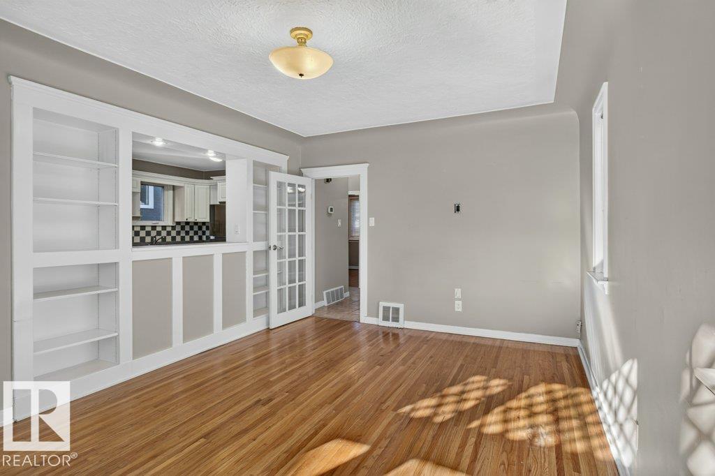9742 88 Av Nw Property Photo 7