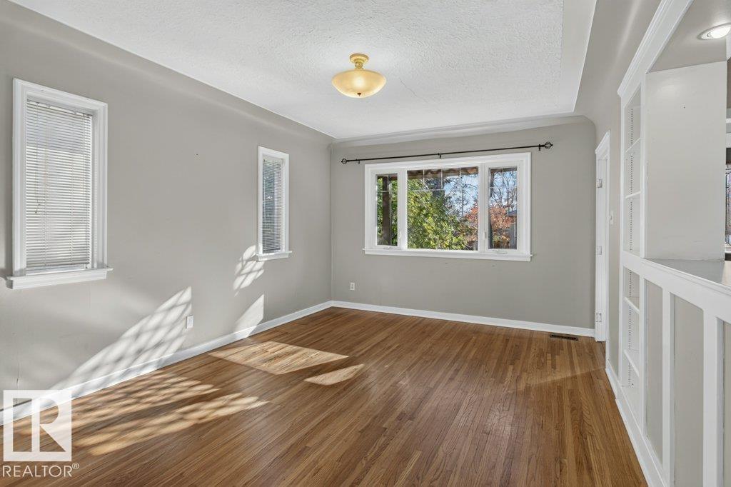 9742 88 Av Nw Property Photo 8