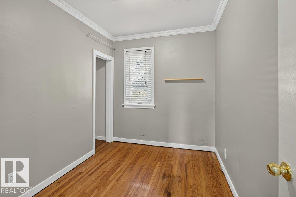 9742 88 Av Nw Property Photo 18