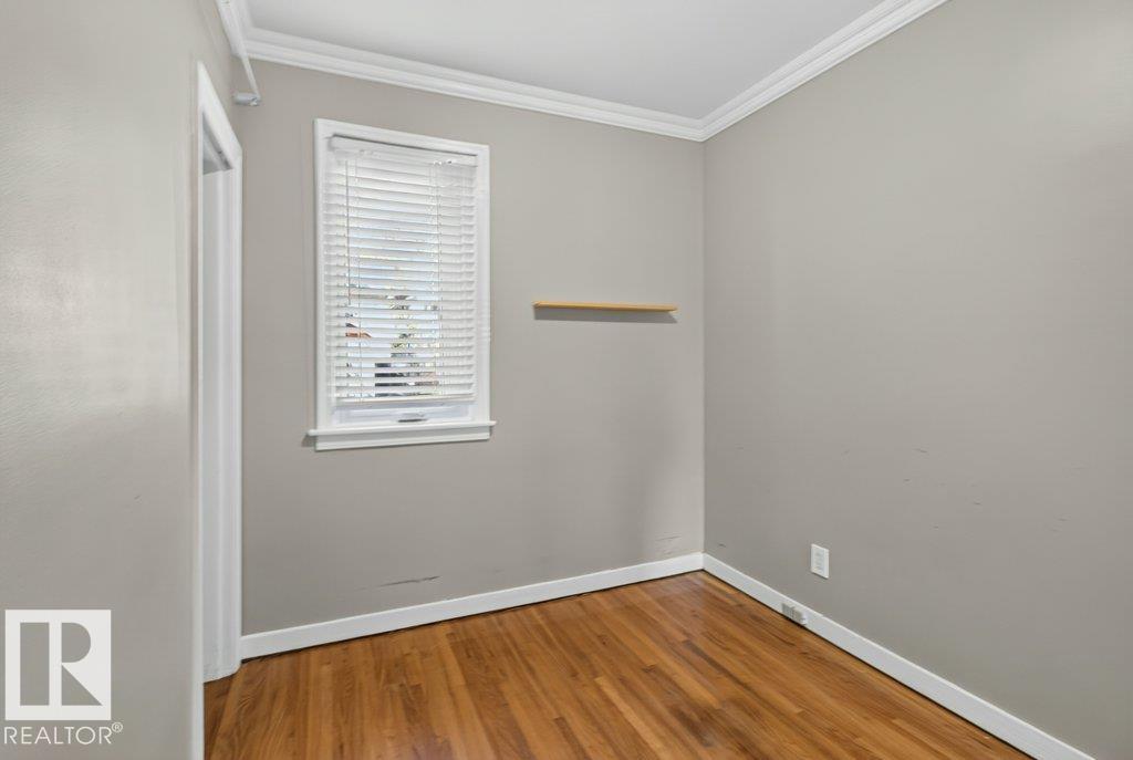 9742 88 Av Nw Property Photo 19