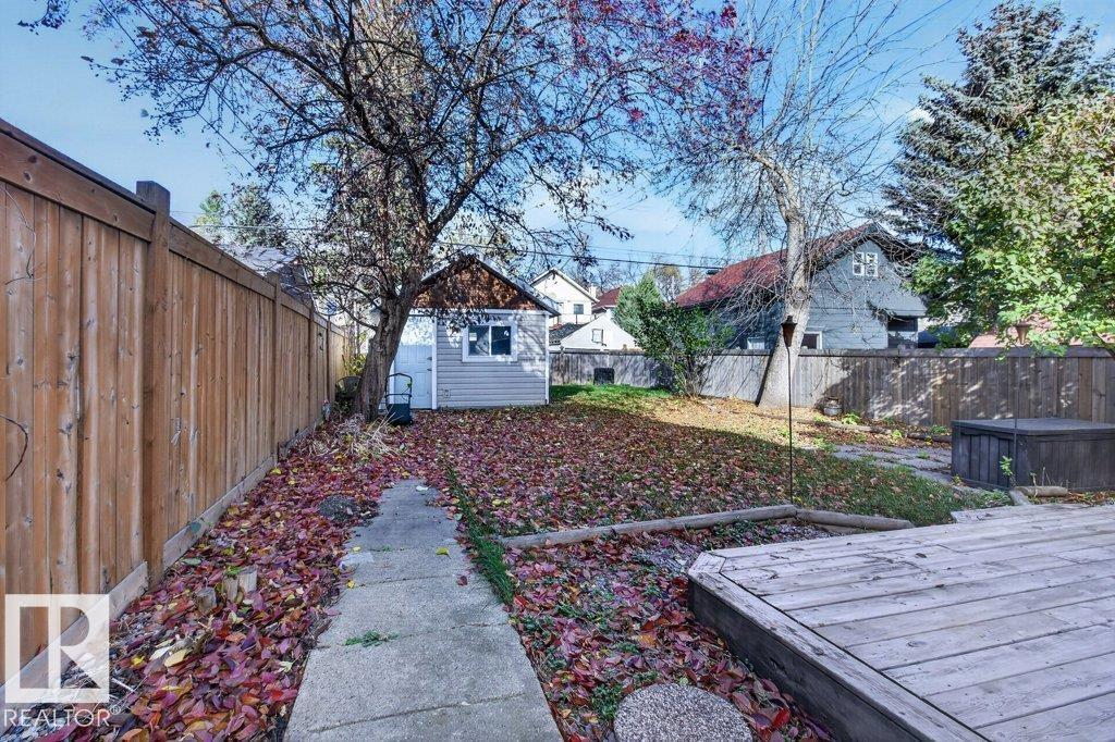 9742 88 Av Nw Property Photo 38