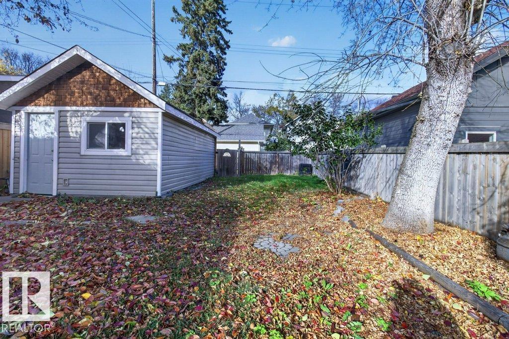 9742 88 Av Nw Property Photo 42