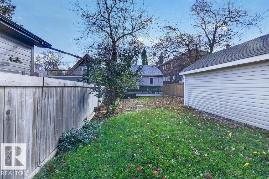 9742 88 Av Nw Property Photo 45