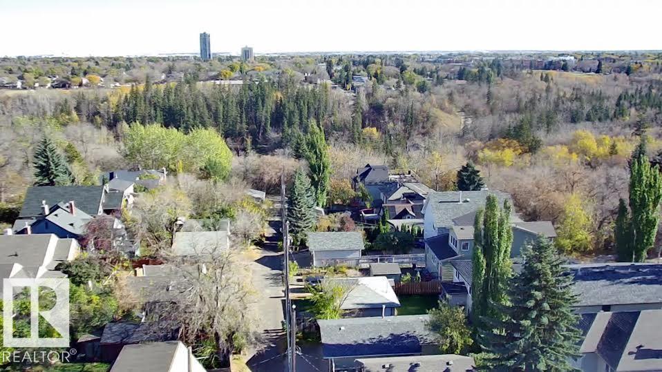 9742 88 Av Nw Property Photo 50