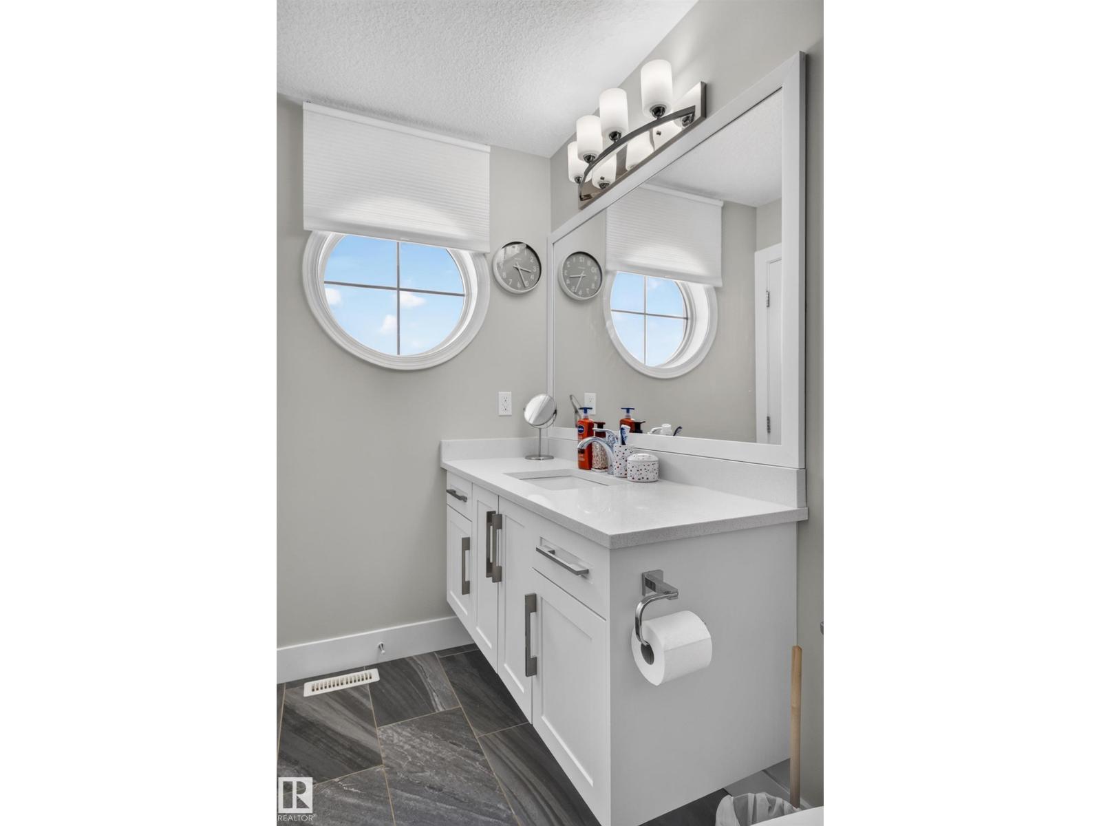 798 Berg Lo Property Photo 40