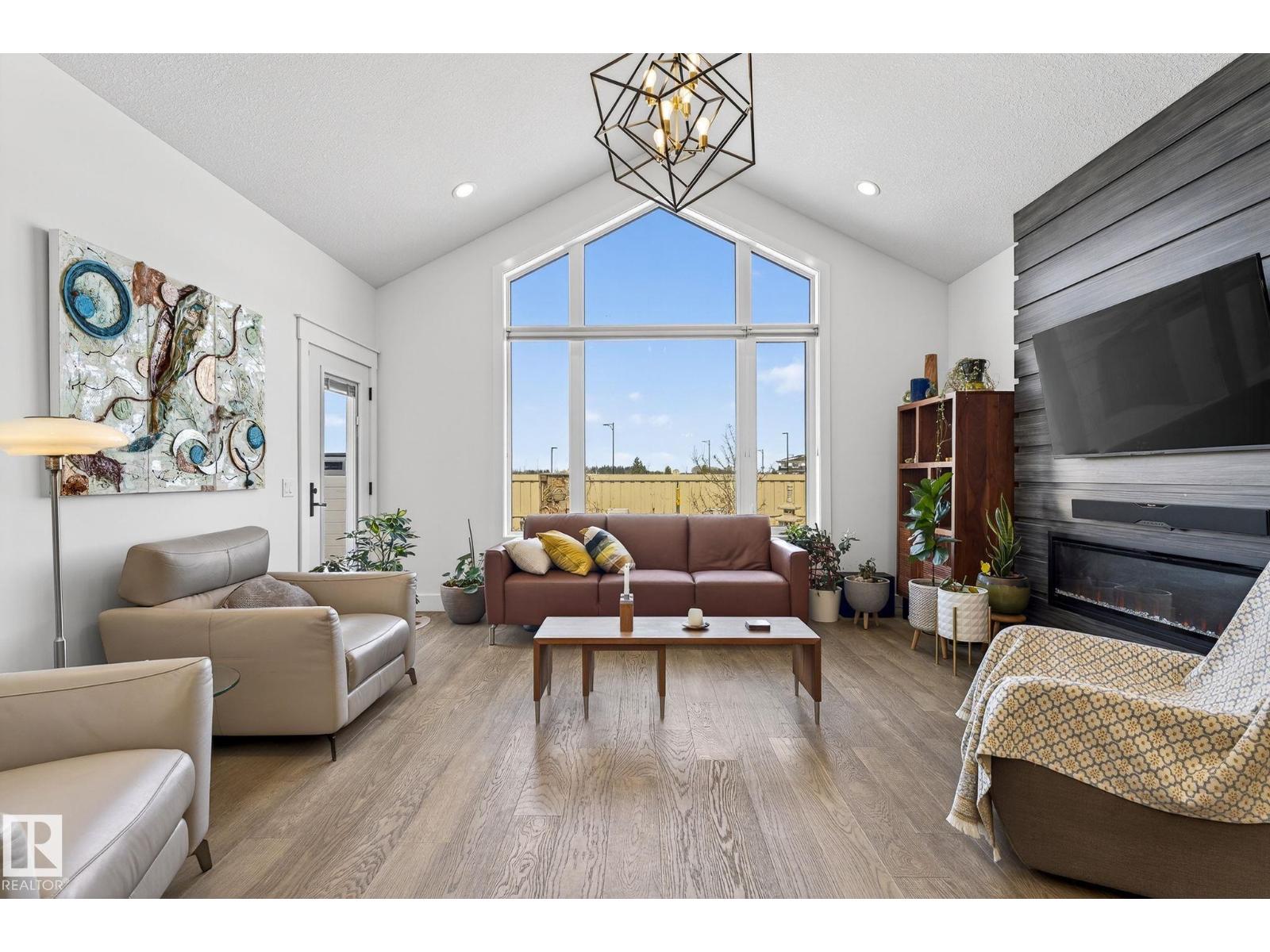 45 Evermore Cr Property Photo 2