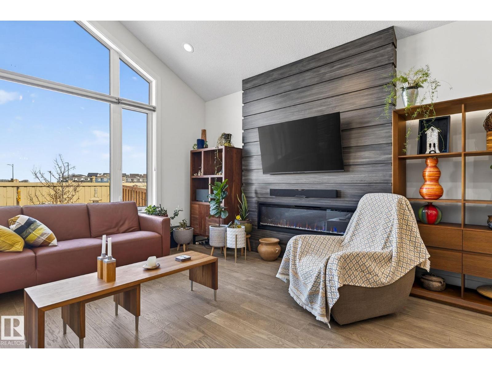 45 Evermore Cr Property Photo 4