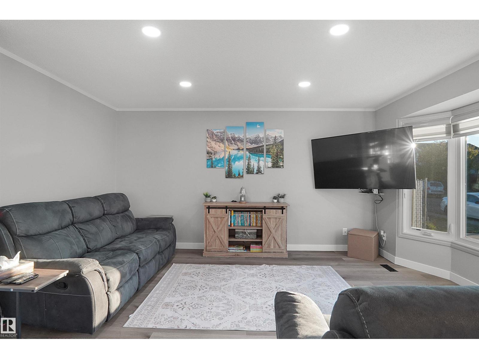 15629 83 St Nw Property Photo 9