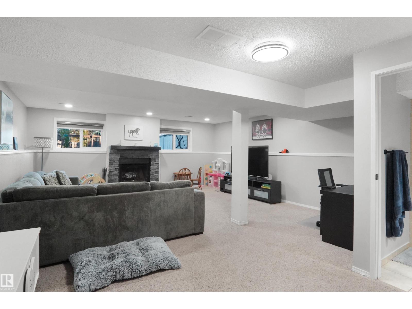 15629 83 St Nw Property Photo 27