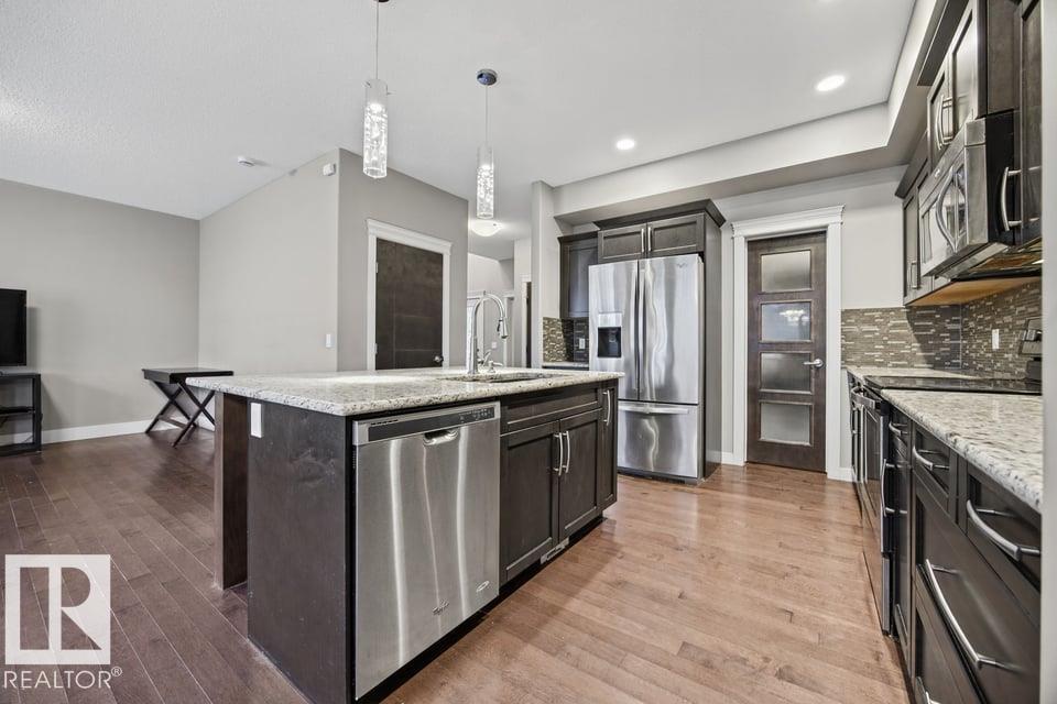 7627 181 Av Nw Property Photo 8