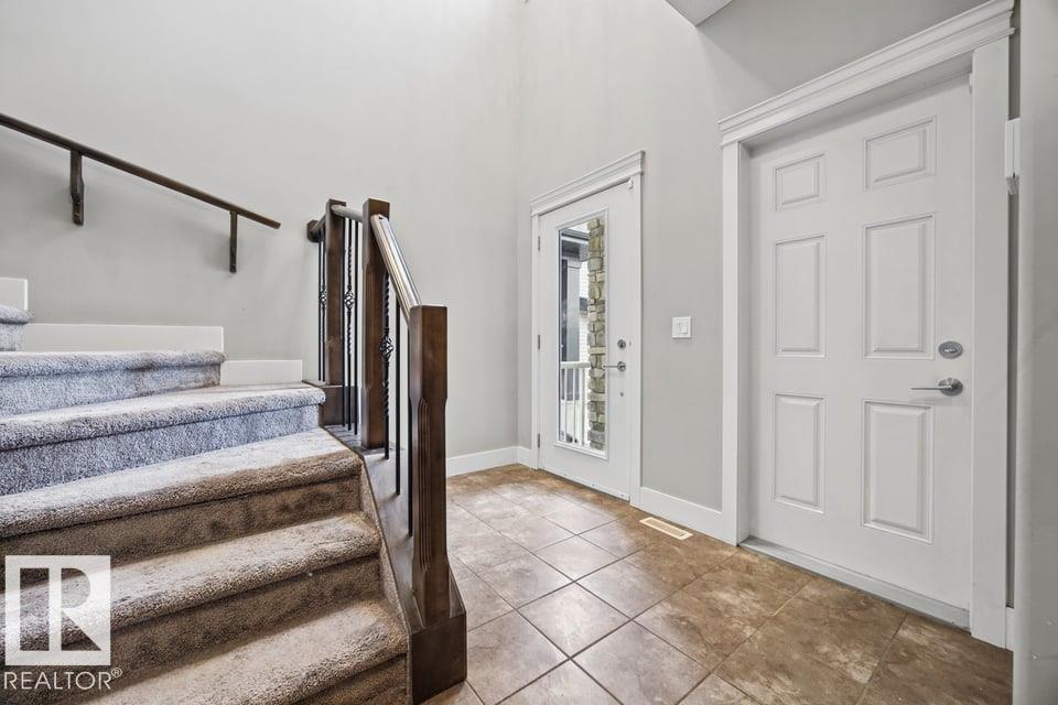 7627 181 Av Nw Property Photo 16