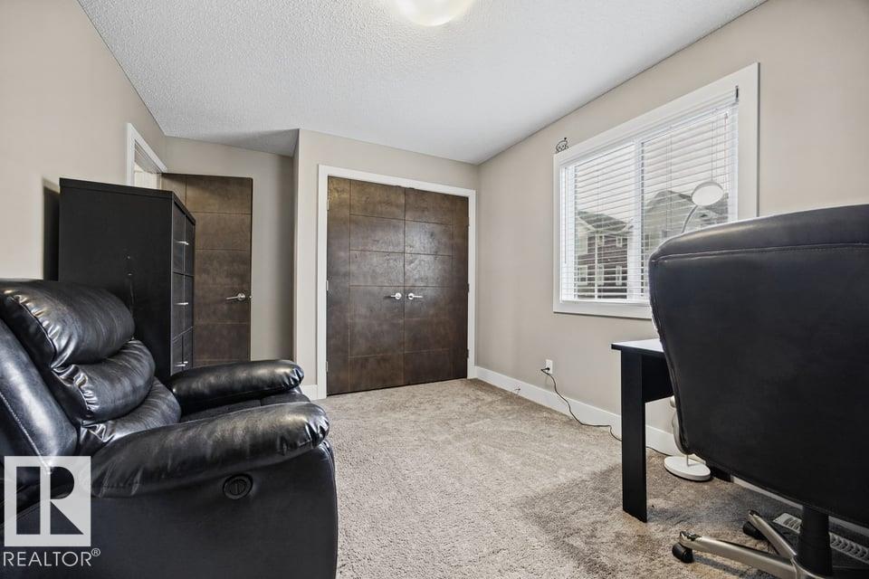 7627 181 Av Nw Property Photo 26
