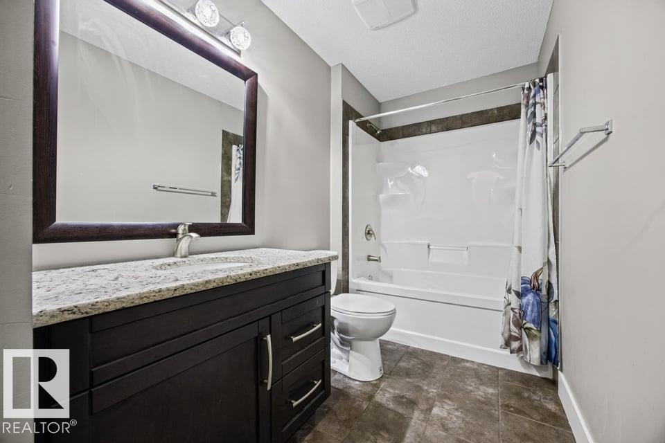 7627 181 Av Nw Property Photo 27