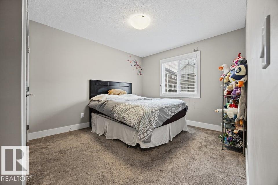 7627 181 Av Nw Property Photo 28