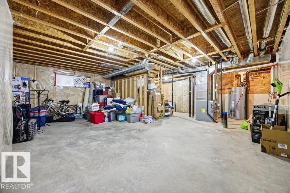 7627 181 Av Nw Property Photo 31