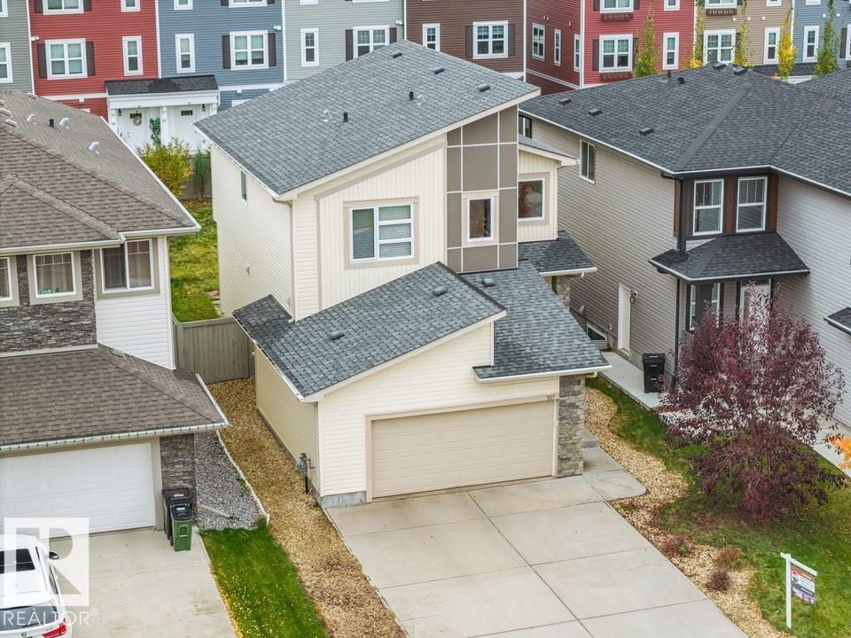 7627 181 Av Nw Property Photo 39
