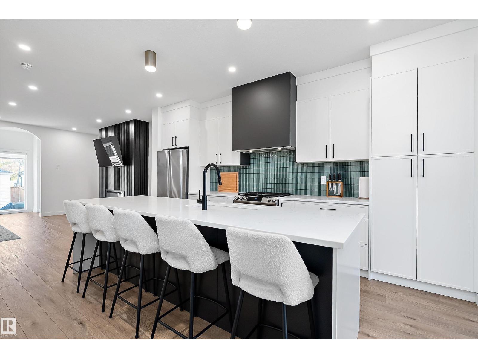 9727 153 St Nw Property Photo 8