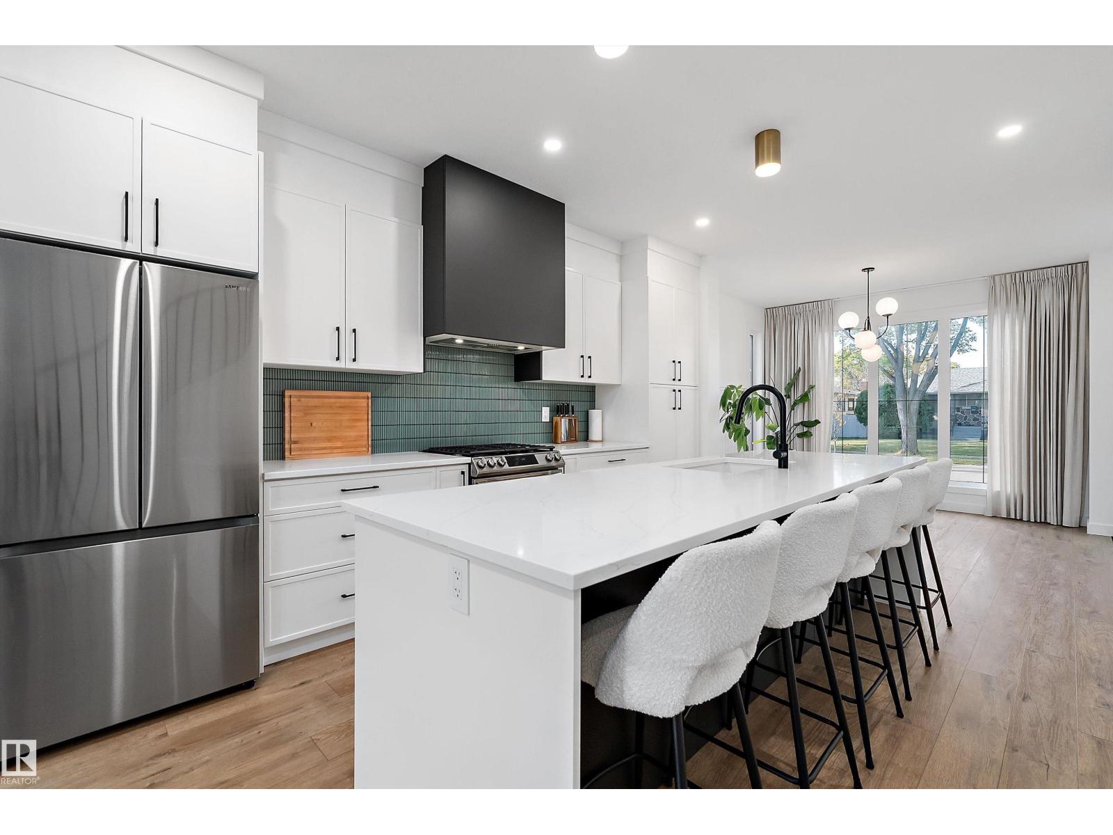 9727 153 St Nw Property Photo 9