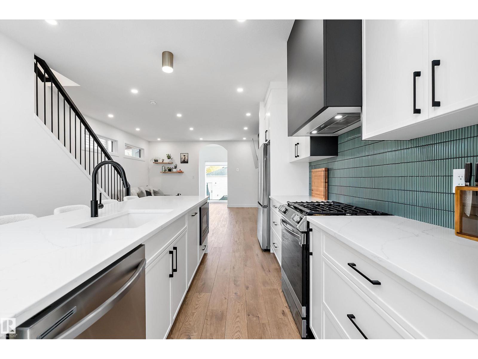 9727 153 St Nw Property Photo 10