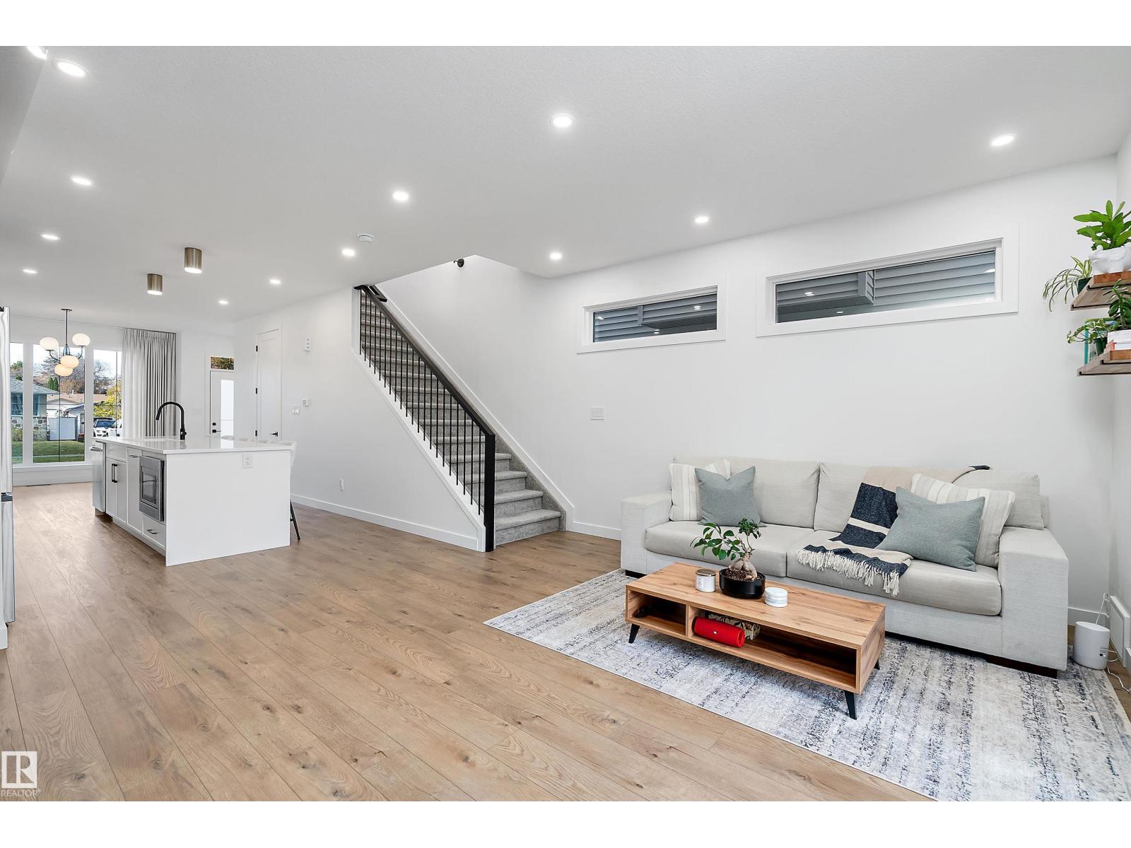9727 153 St Nw Property Photo 19