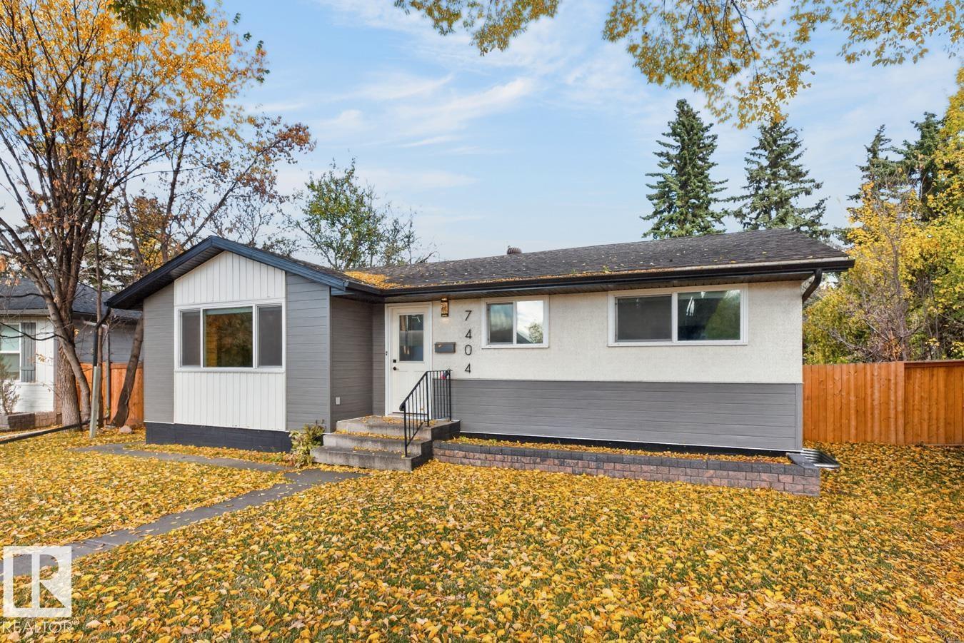 7404 92 Av Nw Property Photo 2