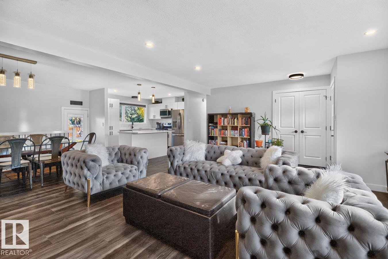7404 92 Av Nw Property Photo 7