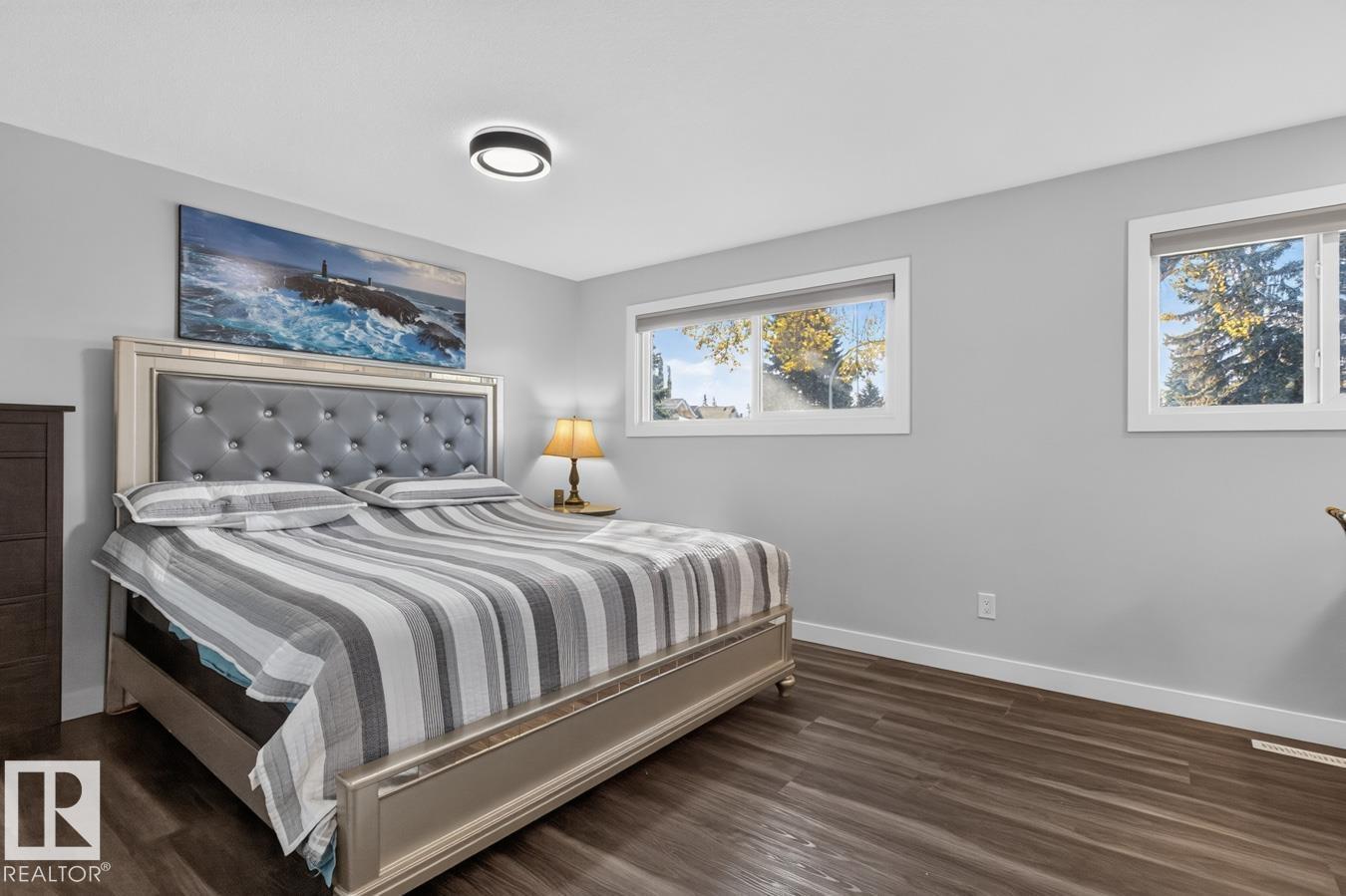 7404 92 Av Nw Property Photo 15