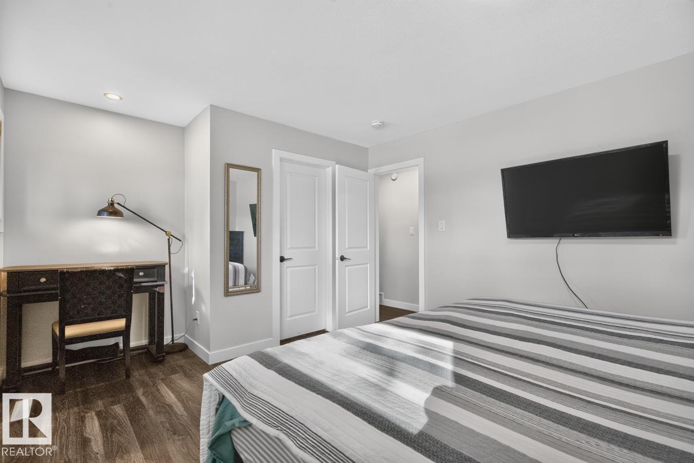 7404 92 Av Nw Property Photo 16