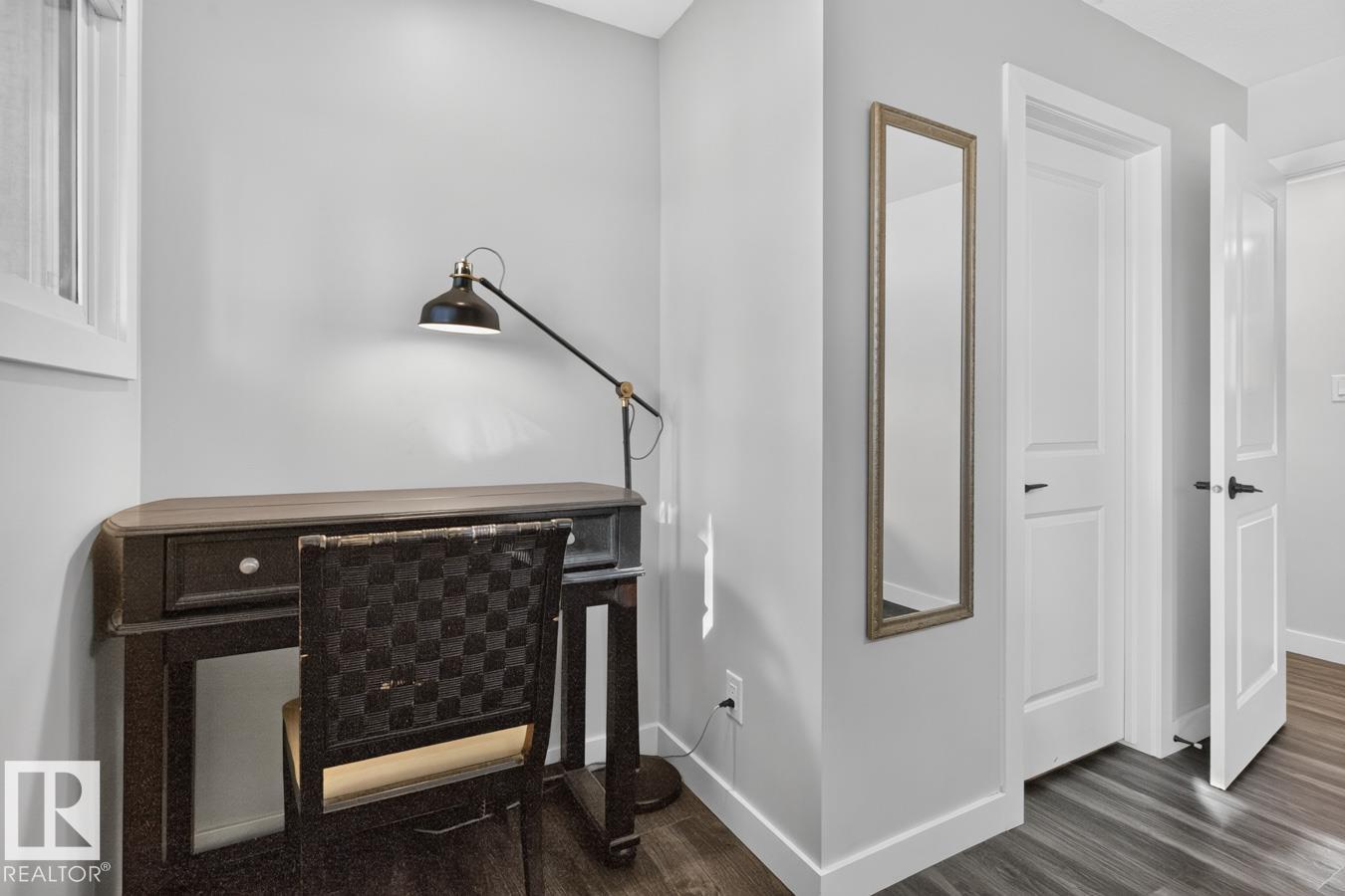 7404 92 Av Nw Property Photo 17