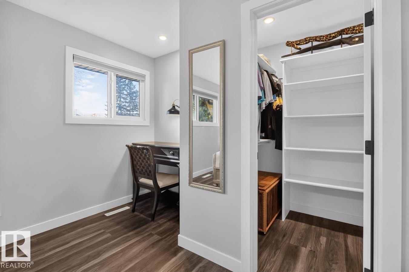 7404 92 Av Nw Property Photo 18