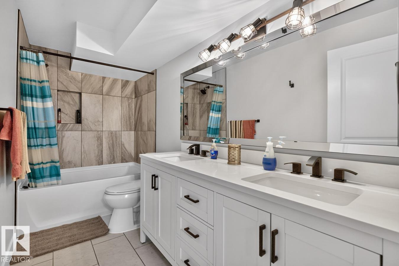 7404 92 Av Nw Property Photo 22
