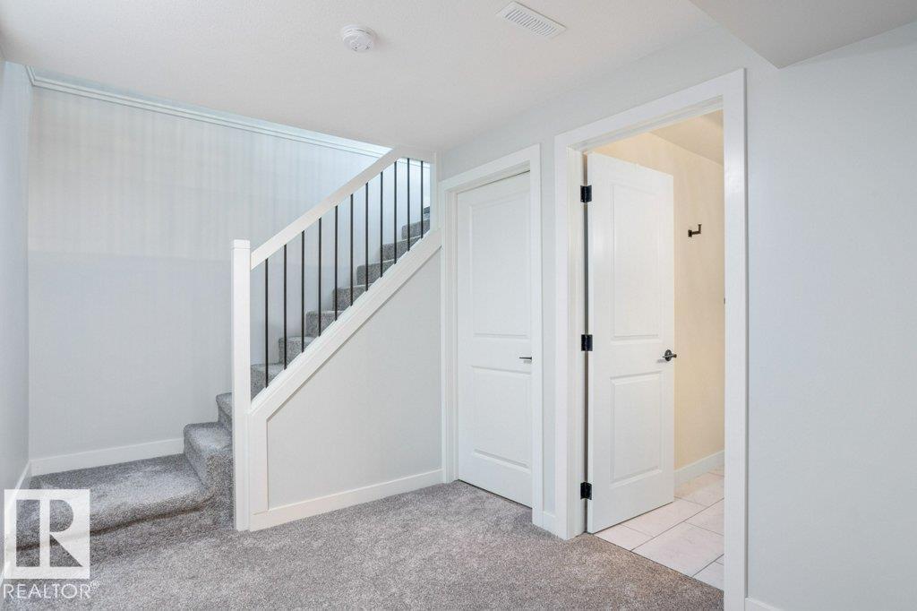 7404 92 Av Nw Property Photo 23