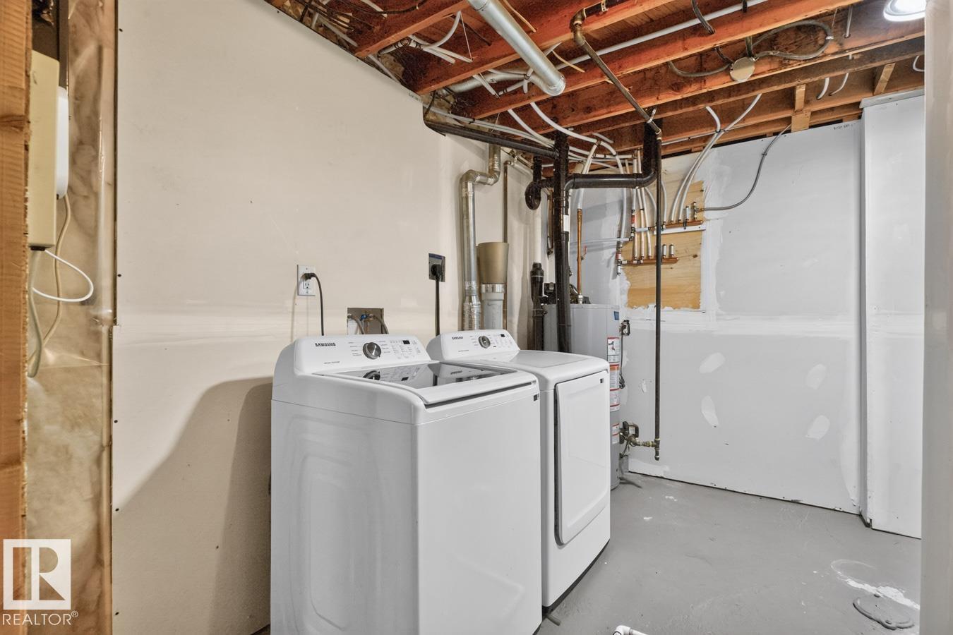 7404 92 Av Nw Property Photo 31