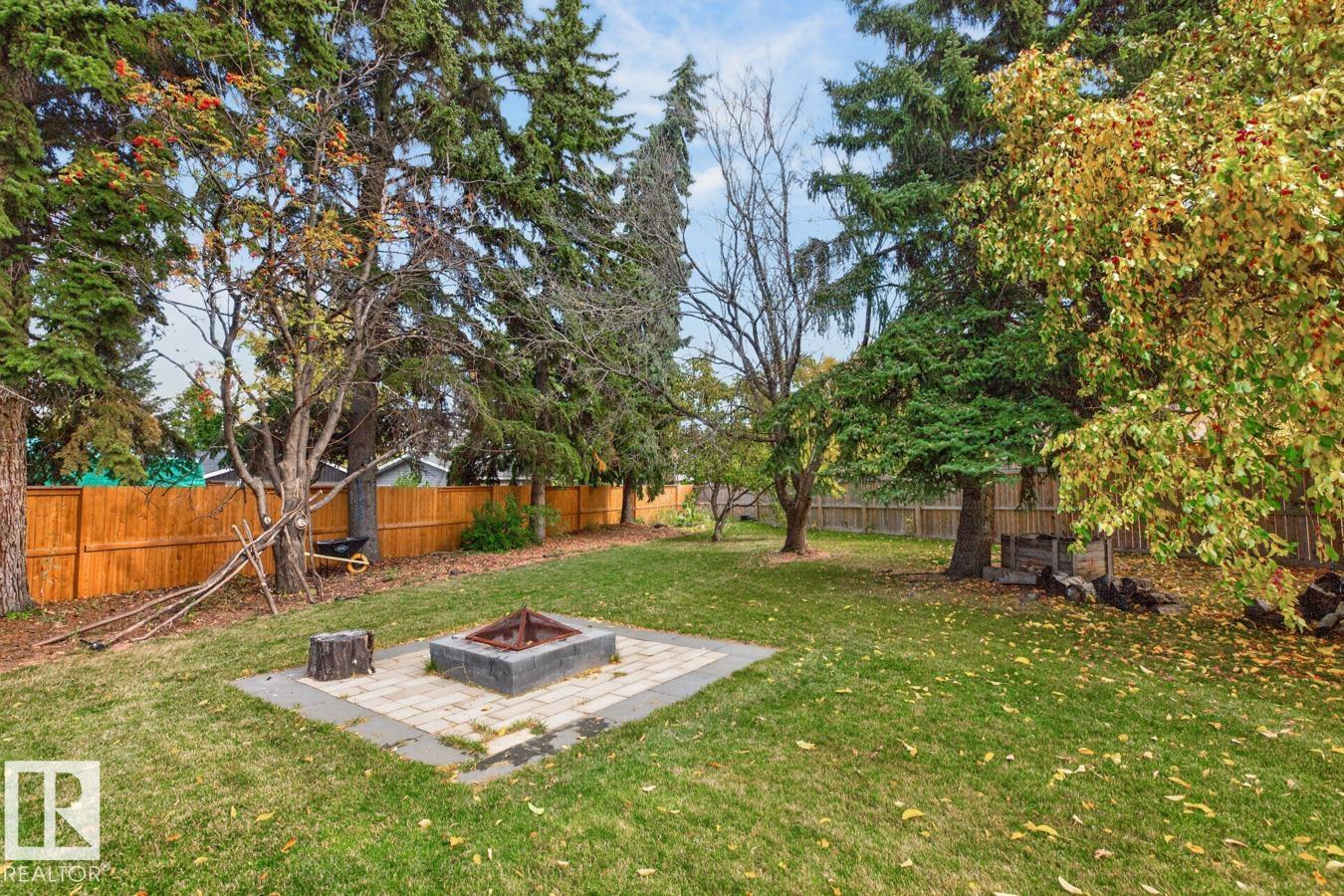 7404 92 Av Nw Property Photo 38