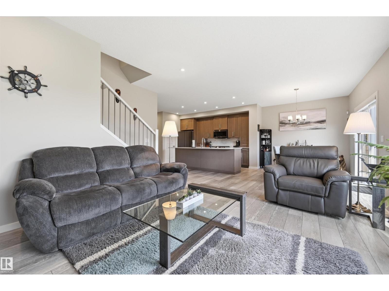 168 Larch Cr Property Photo 16