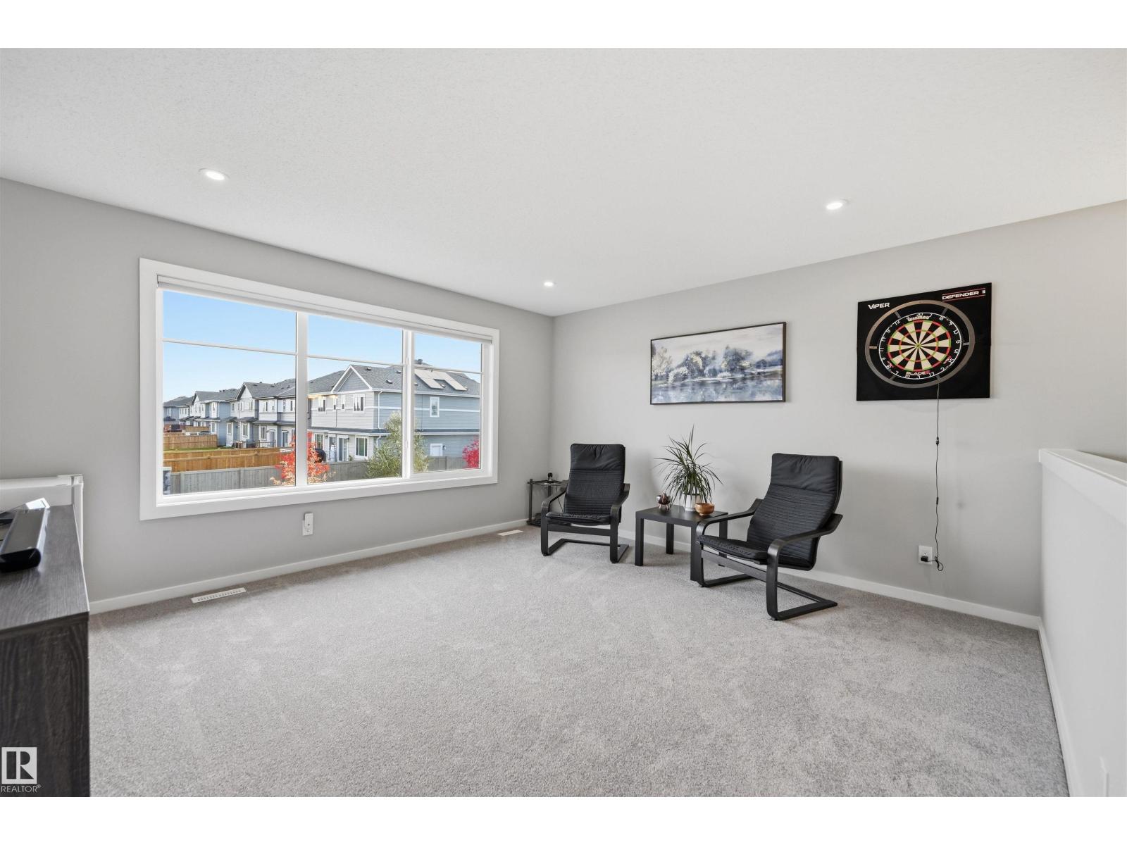 168 Larch Cr Property Photo 24
