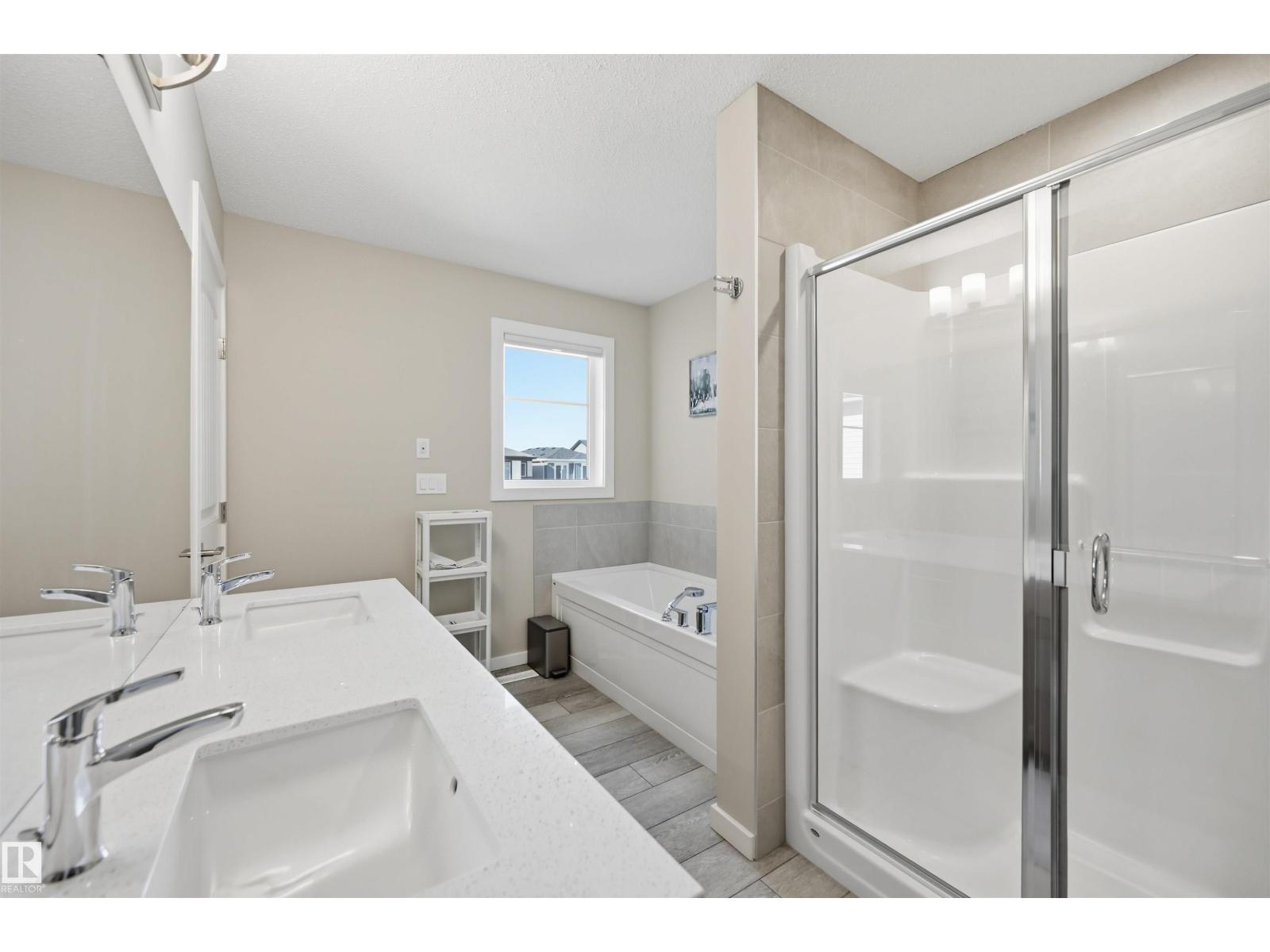 168 Larch Cr Property Photo 29