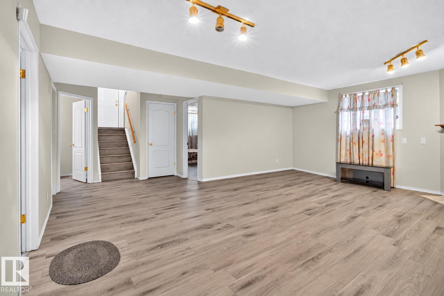 13111 36 St Nw Property Photo 16