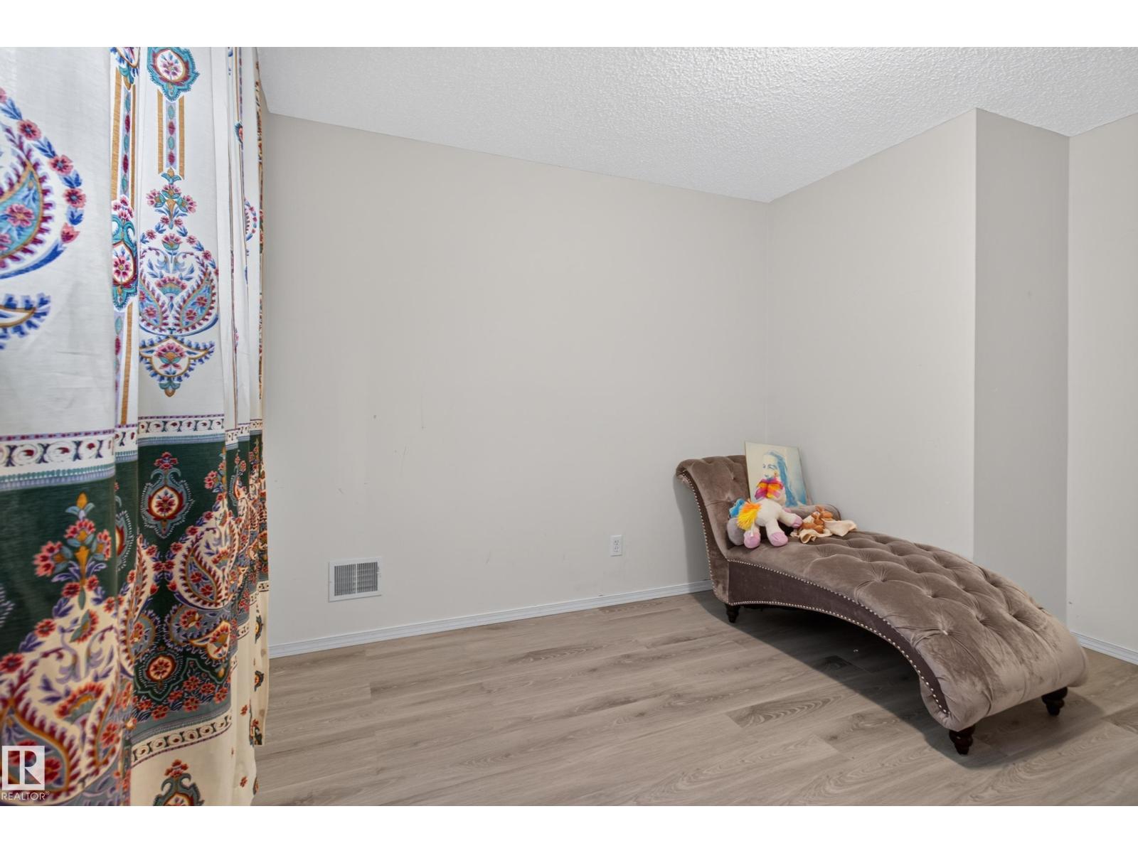 13111 36 St Nw Property Photo 23