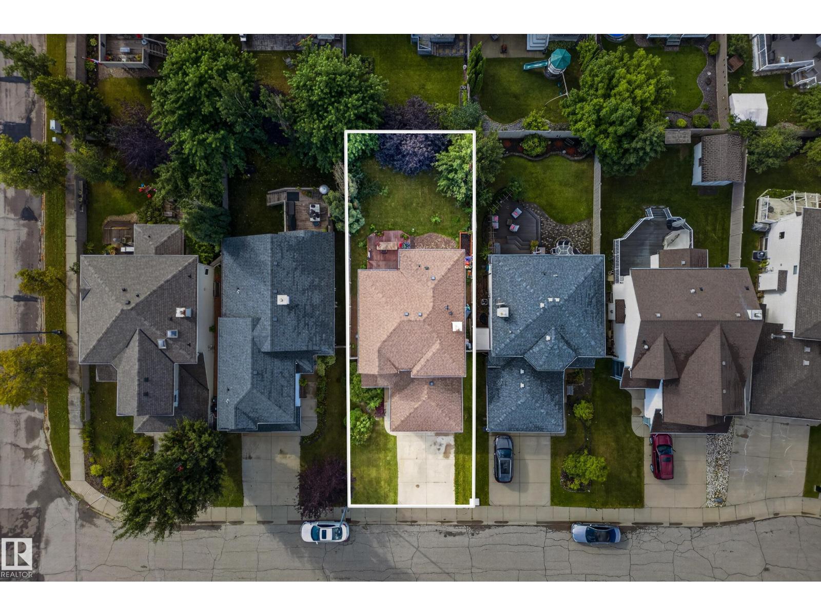 11813 11b Av Nw Property Photo 3