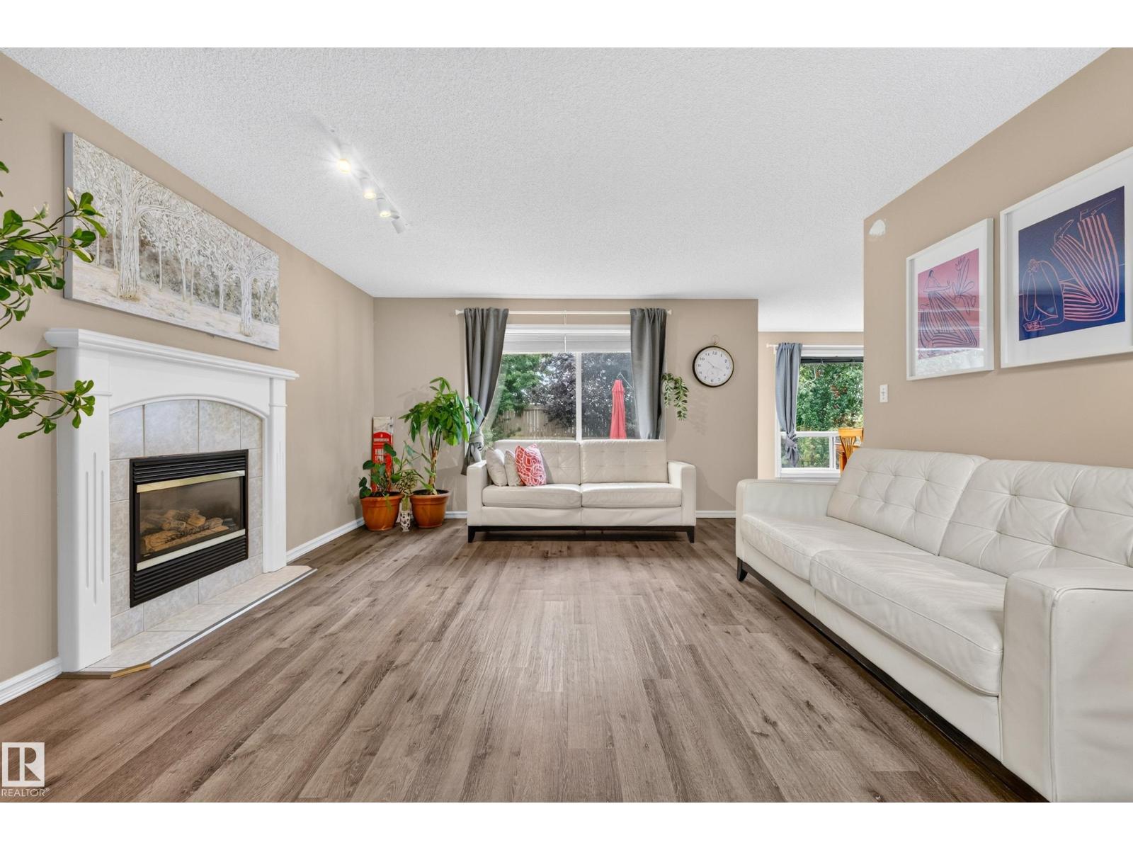 11813 11b Av Nw Property Photo 10
