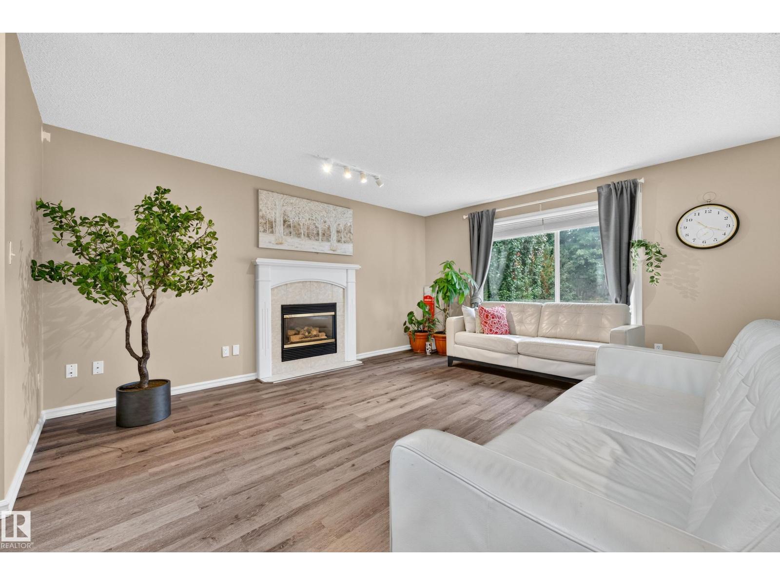 11813 11b Av Nw Property Photo 11