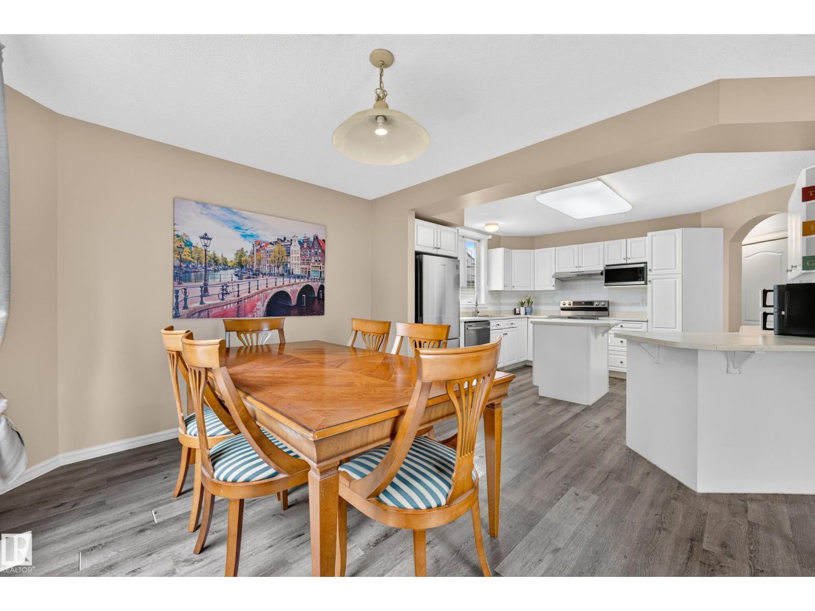 11813 11b Av Nw Property Photo 16