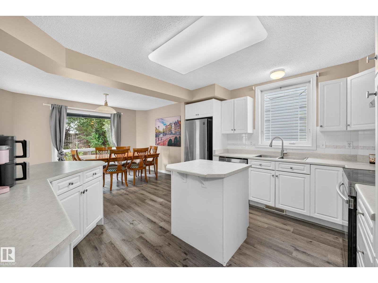 11813 11b Av Nw Property Photo 22