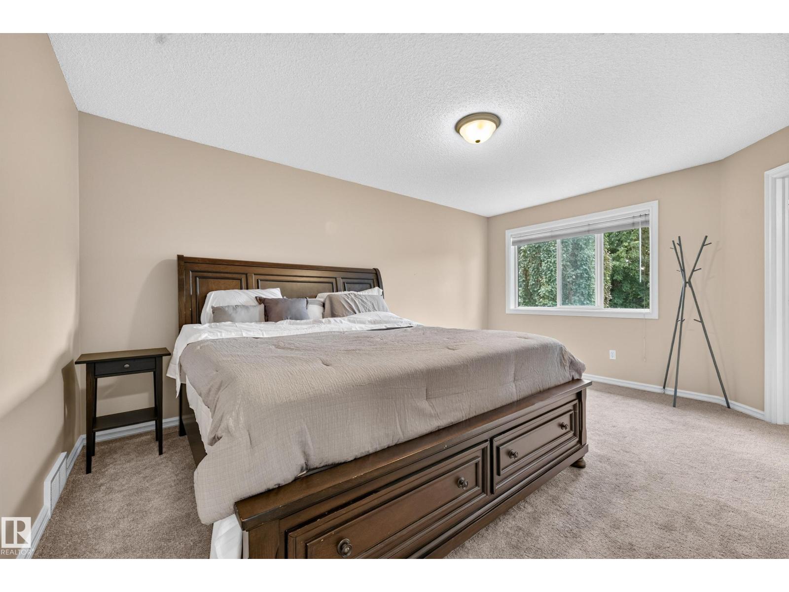 11813 11b Av Nw Property Photo 28