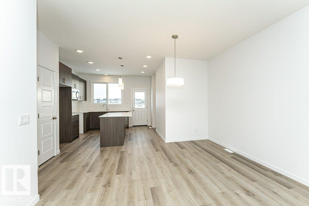 6407 63 St Property Photo 6