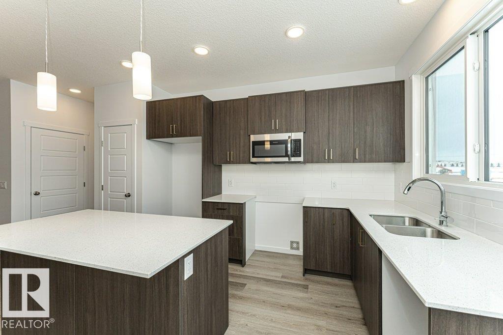 6407 63 St Property Photo 8